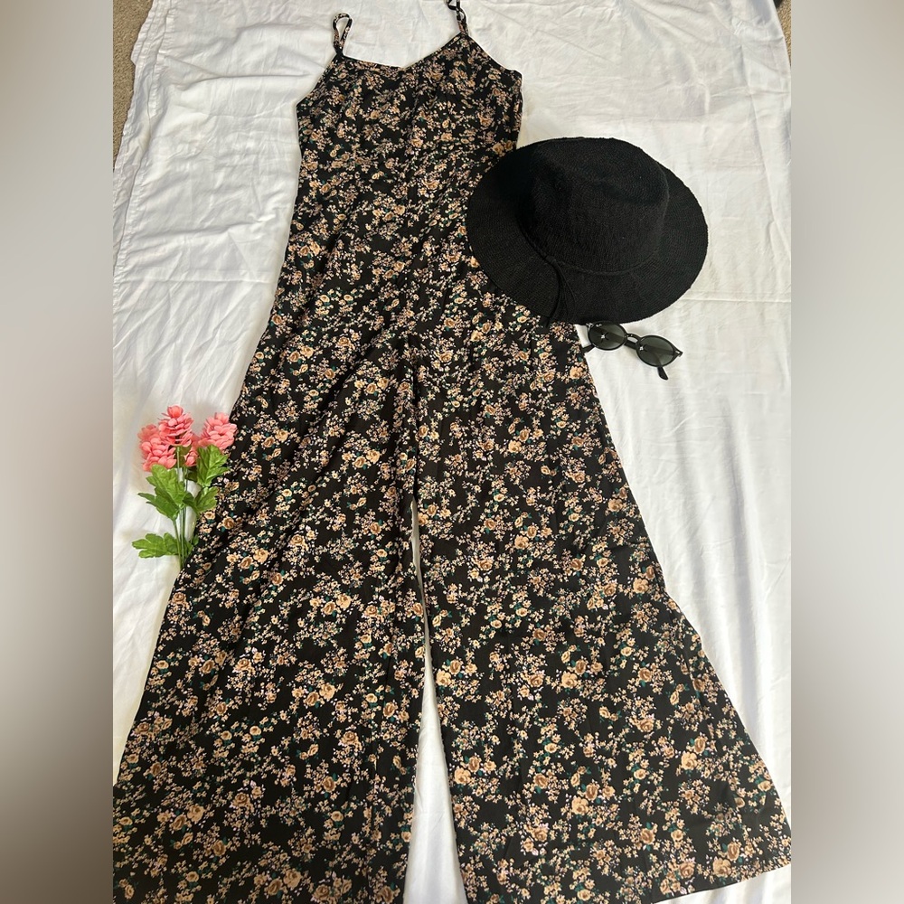 Women’s Small Black Floral Jumper